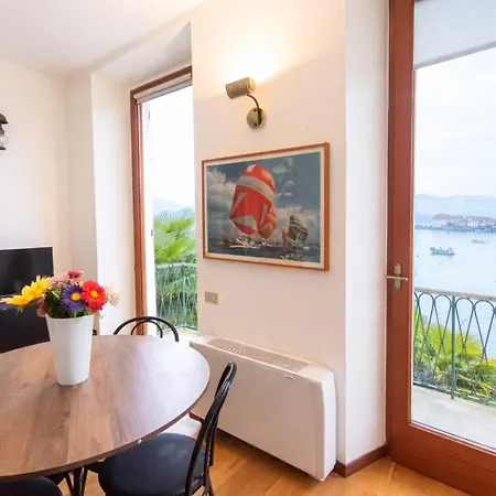 Apartment La Baia